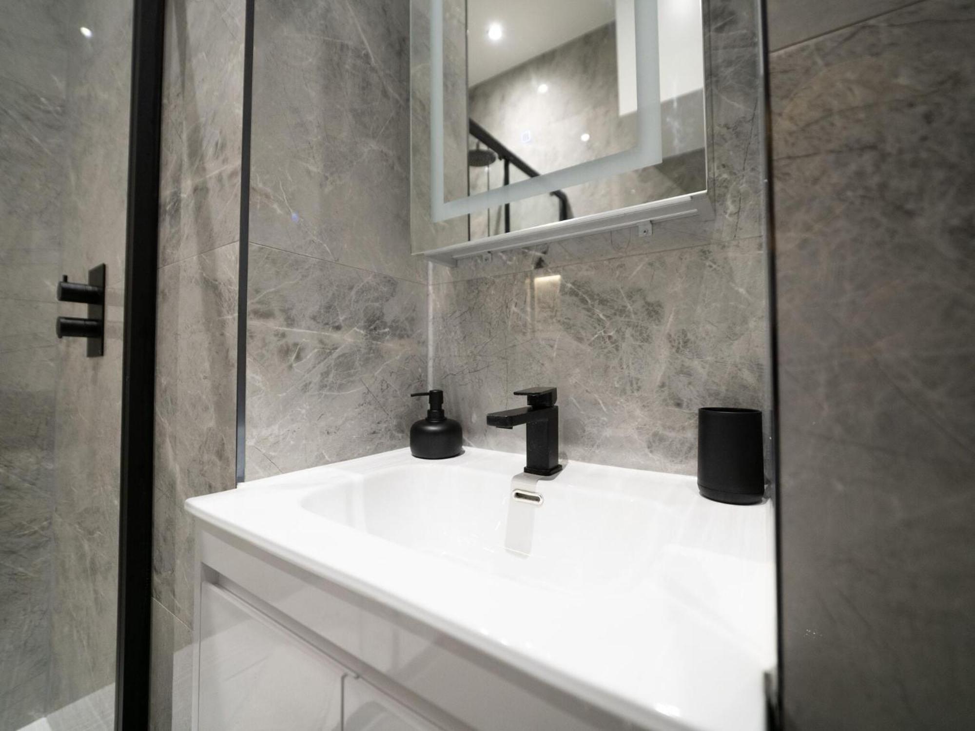 One And Two Bedroom Apartments Near Holloway Train Station By Belvilla London Exteriör bild